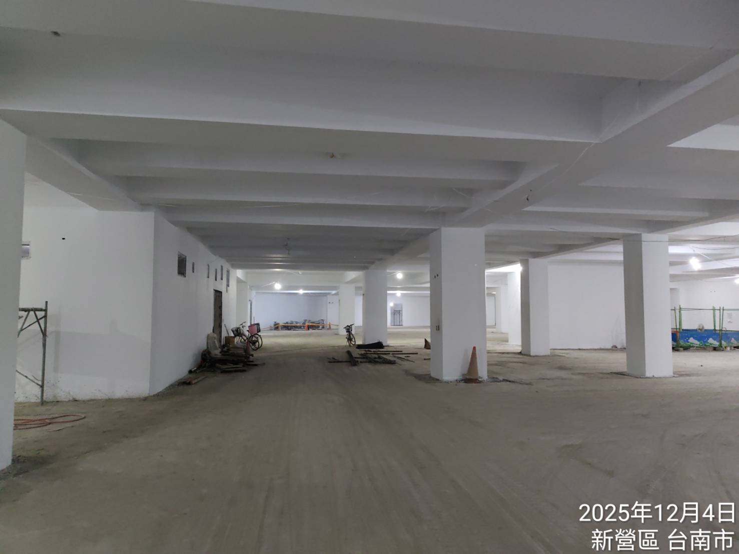 20251204 圖書館B1F第一區油漆完成