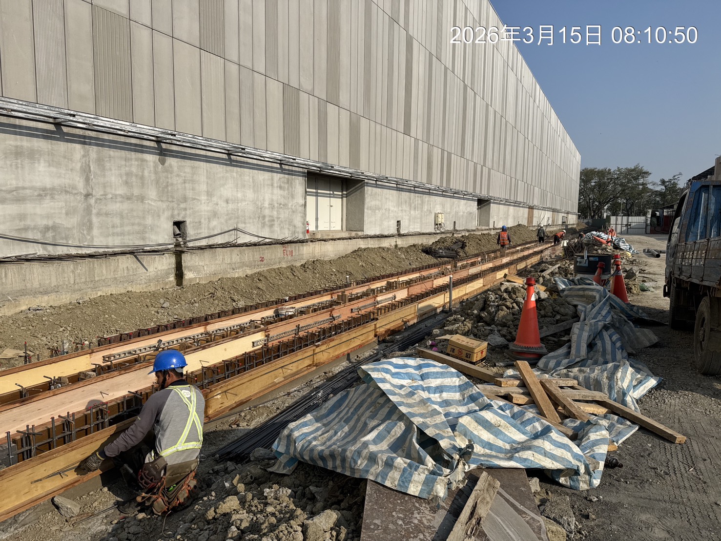 1150315 U4排水溝模板組立